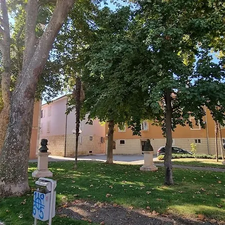 Stone Apartament